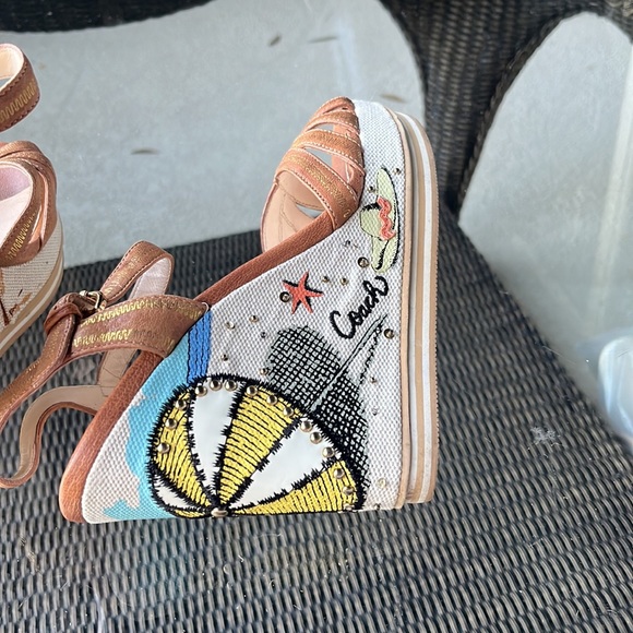 Coach wedge Sz 7.5 - Picture 2 of 12
